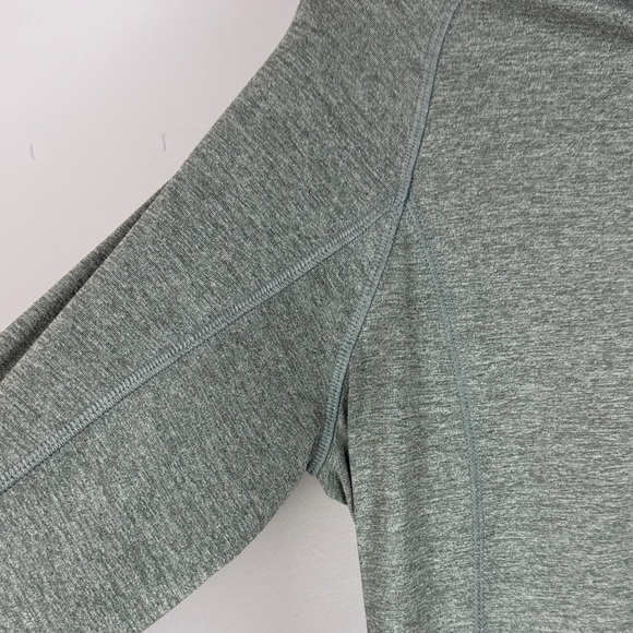 Puma Athletic Athleisure Casual Gray Quarter-Zip Small Pullover - Picture 4 of 10